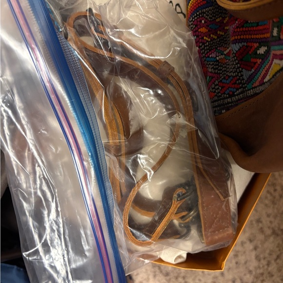 Nena & Co. Medium The Perfect Bag - Picture 5 of 5